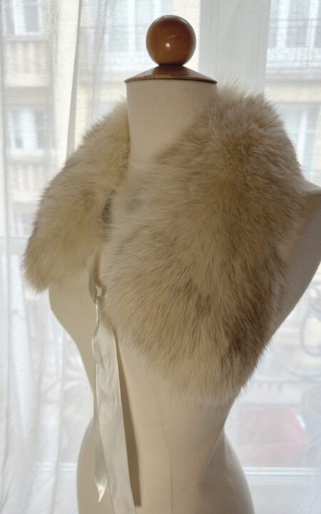 Vintage Ivory Fur Collar