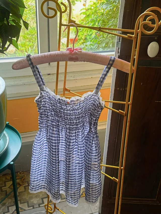 Can never go wrong with silk and gingham ✨

#fifichachnil #designervintage #coquette #vintagefinds #frenchgirlstyle