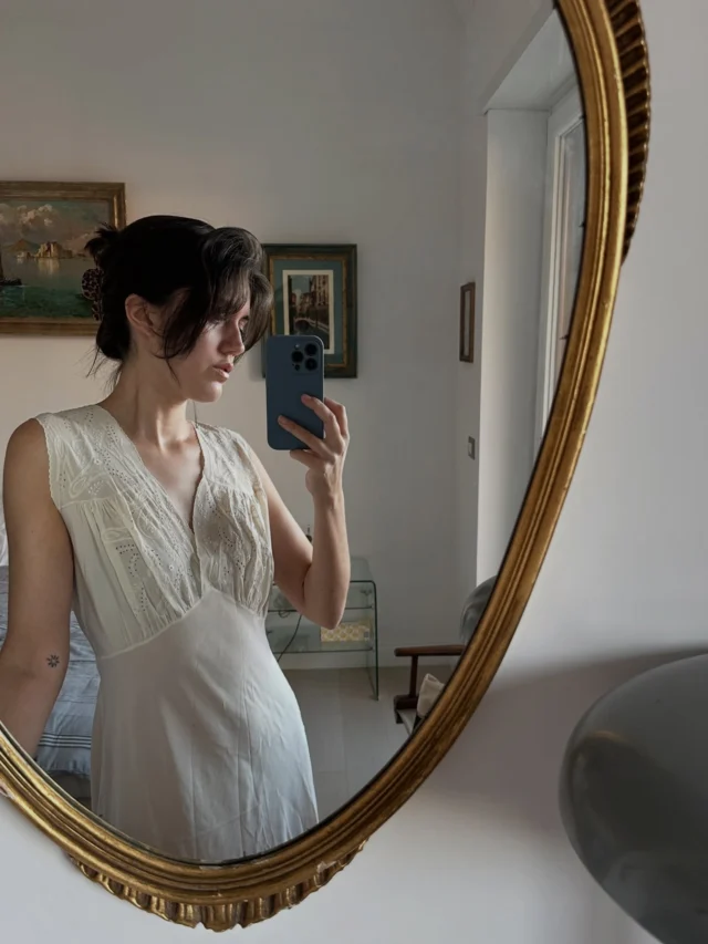 Newly sourced vintage pieces from Rome…coming soon 💋

#vintagefinds #parisianaesthetic #vintagecurator