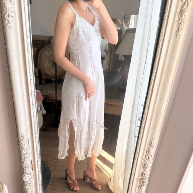 I’m currently preparing a very special page on the website, I can’t wait to show you all! 🤍🦢🤍

#vintagebridal #edwardianfashion #antiquedress